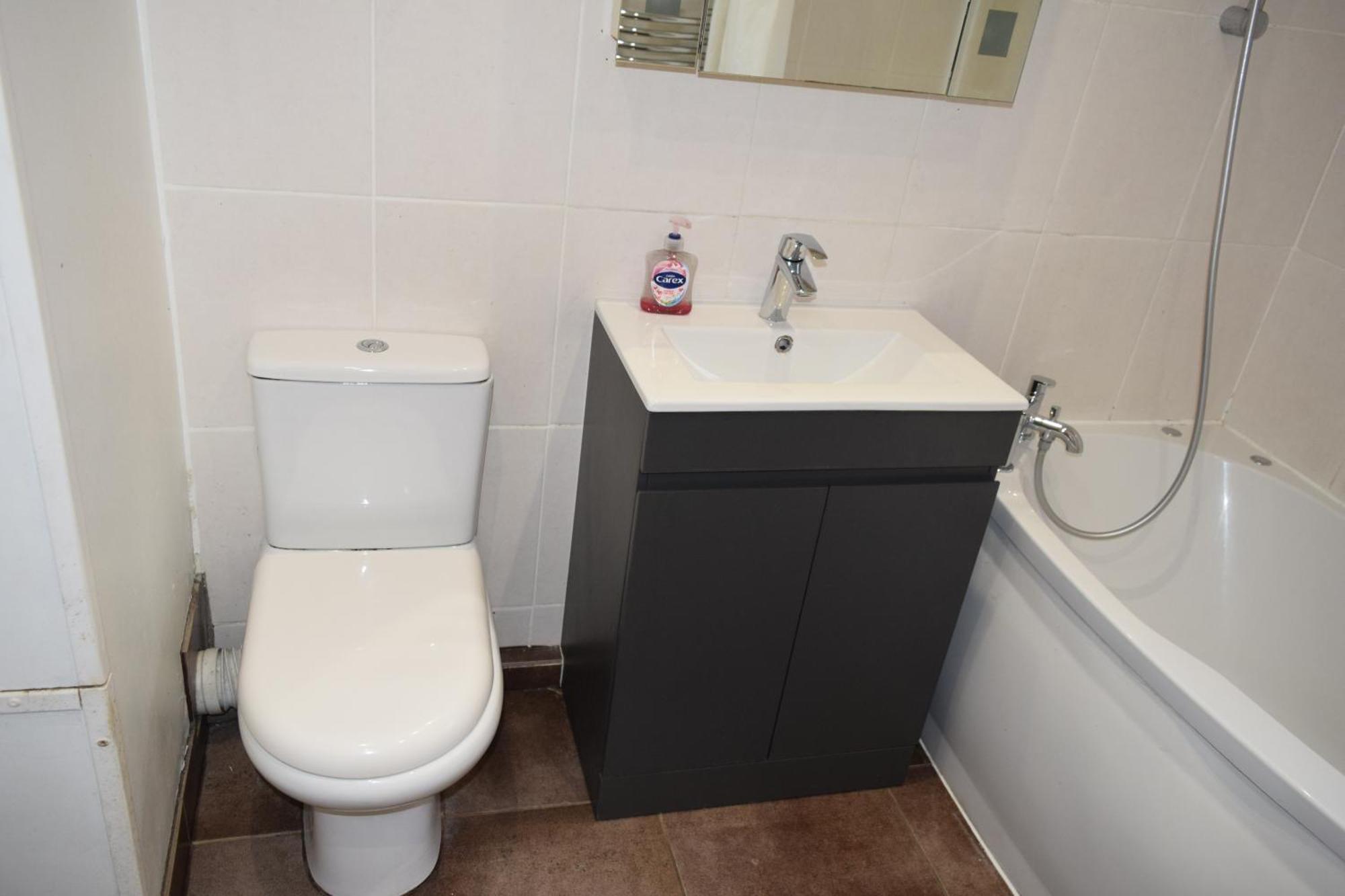London Stratford - Spacious 2 Bed Flat With Secured Parking & Private Garden Exteriör bild